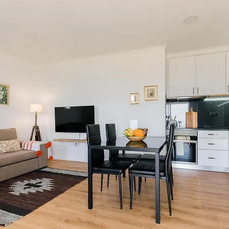 Casa Ti'rosa بيت للعطل